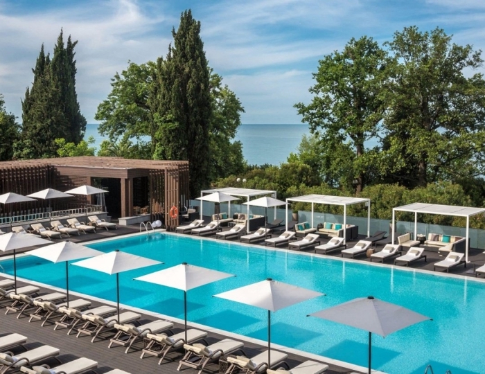 Открытый бассейн - Отель Grand Karat Sochi / Гранд Карат Сочи