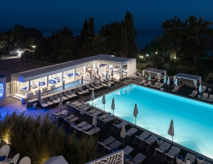 Открытый бассейн - Отель Grand Karat Sochi / Гранд Карат Сочи